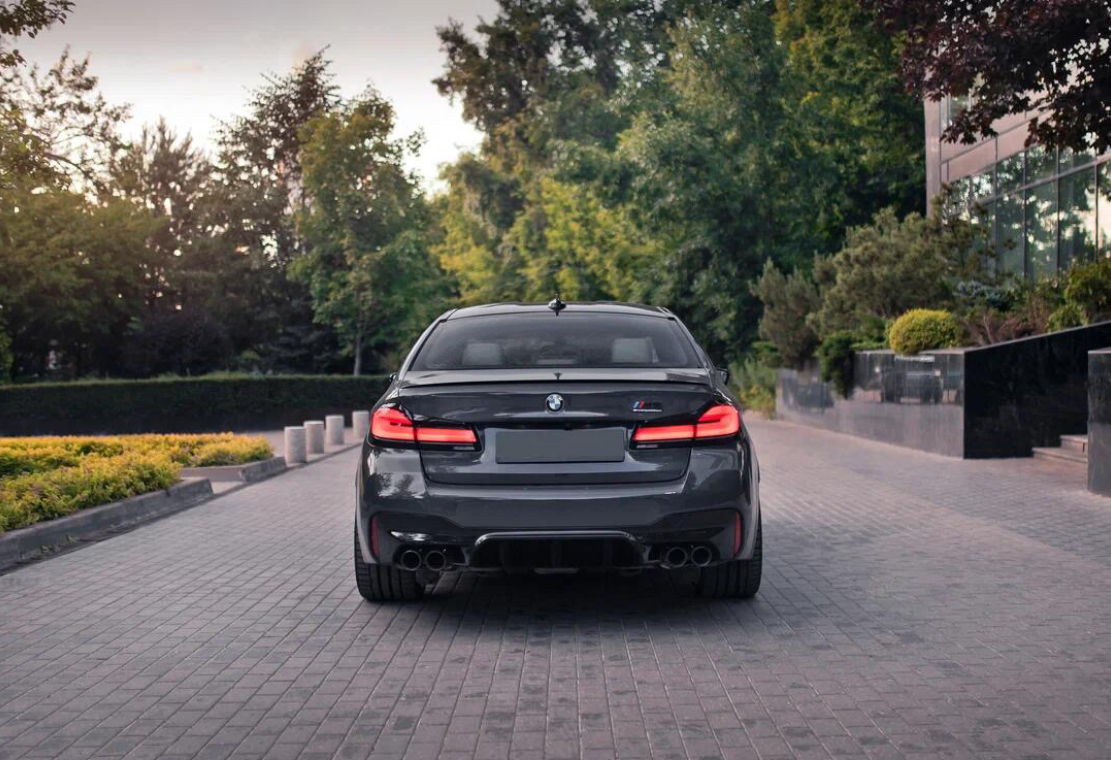 Аренда bmw m5 премиум класса 2020 года в городе Москва Павелецкая от 30000 руб./сутки, полный привод, двигатель: бензин, объем 4.4 литра, каско (Мультидрайв), ОСАГО (Мультидрайв), без водителя, недорого, вид 6 - RentRide