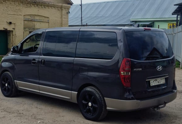 Аренда hyundai h-1 стандарт класса 2020 года в городе Москва Юго-Восточная от 8000 руб./сутки, задний привод, двигатель: дизель, объем 2.5 литров, ОСАГО (Впишу в полис), без водителя, недорого, вид 3 - RentRide