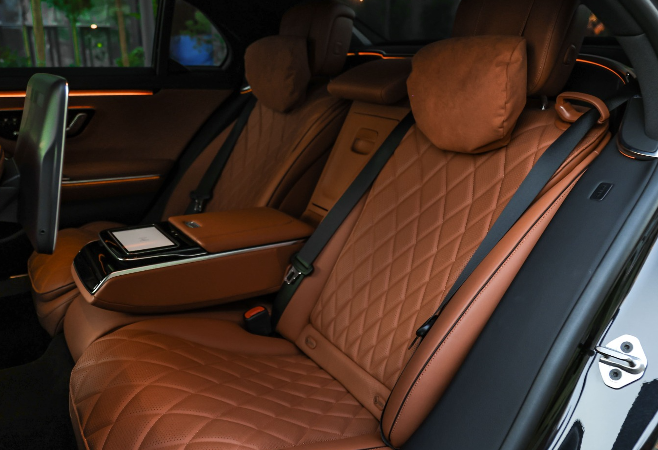 Аренда mercedes-benz s-klass премиум класса 2021 года в городе Москва Авиамоторная от 30800 руб./сутки, полный привод, двигатель: бензин, объем 3 литра, каско (Мультидрайв), ОСАГО (Мультидрайв), без водителя, недорого, вид 13 - RentRide