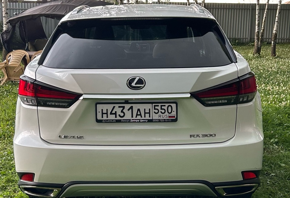 Аренда lexus rx бизнес класса 2021 года в городе Москва от 8000 руб./сутки, полный привод, двигатель: бензин, объем 2 литра, ОСАГО (Впишу в полис), без водителя, недорого, вид 3 - RentRide