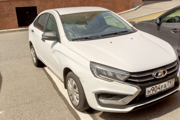 Прокат авто lada vesta эконом класса 2024 года в городе Москва Новые Черемушки от 1900 руб./сутки, передний привод, двигатель: бензин, объем 1.8 литров, ОСАГО (Мультидрайв), без водителя, недорого - RentRide
