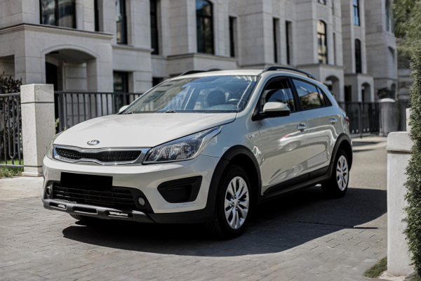 Прокат авто kia rio стандарт класса 2020 года в городе Москва Матвеевское от 3900 руб./сутки, передний привод, двигатель: бензин, объем 1.4 литра, каско (Мультидрайв), ОСАГО (Мультидрайв), без водителя, недорого - RentRide