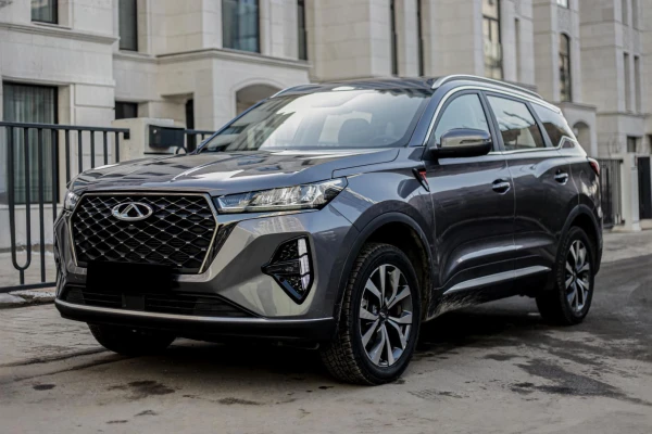 Прокат авто chery tiggo-7-pro-max комфорт класса 2023 года в городе Москва Матвеевское от 5800 руб./сутки, передний привод, двигатель: бензин, объем 1.5 литров, каско (Мультидрайв), ОСАГО (Мультидрайв), без водителя, недорого - RentRide