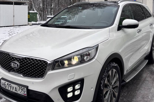Прокат авто kia sorento комфорт класса 2017 года в городе Одинцово от 4000 руб./сутки, полный привод, двигатель: бензин, объем 3.3 литра, ОСАГО (Впишу в полис), без водителя, недорого - RentRide