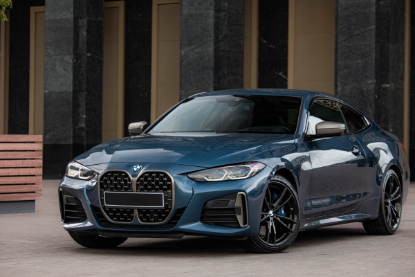 Прокат авто bmw 4-serii премиум класса 2020 года в городе Москва Аэропорт от 15200 руб./сутки, полный привод, двигатель: бензин, объем 3 литра, каско (Мультидрайв), ОСАГО (Мультидрайв), без водителя, недорого - RentRide