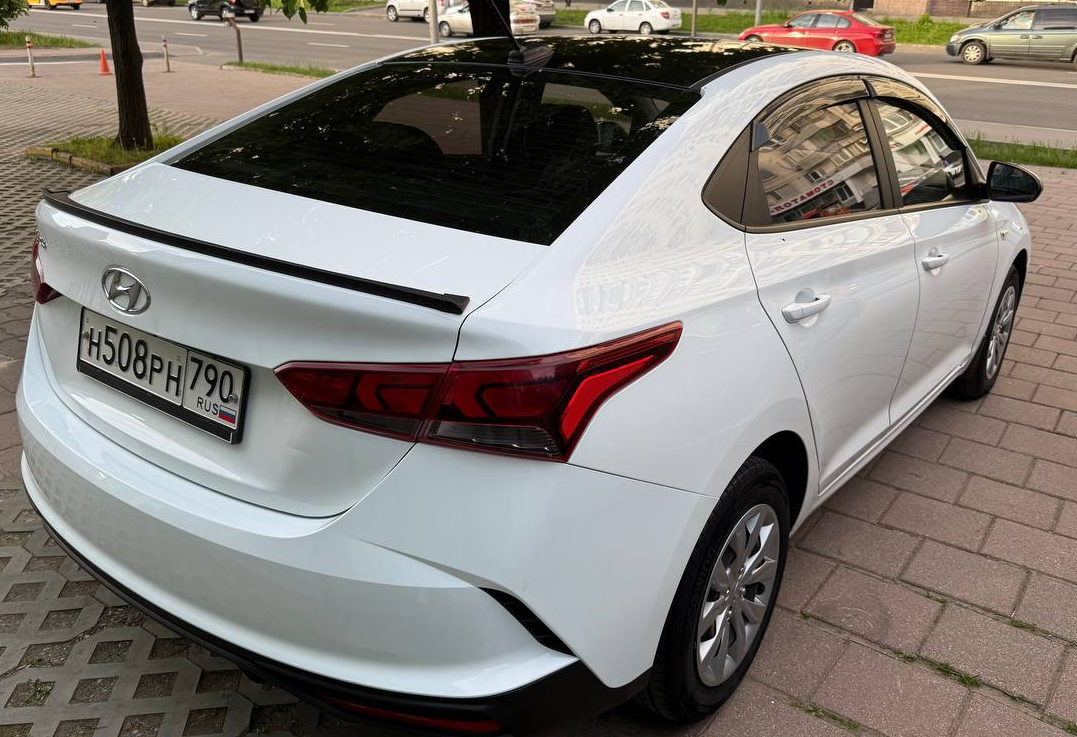 Аренда hyundai solaris эконом класса 2021 года в городе Москва Проспект Мира от 2200 руб./сутки, передний привод, двигатель: бензин, объем 1.6 литров, ОСАГО (Впишу в полис), без водителя, недорого, вид 4 - RentRide
