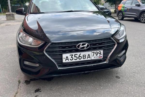 Прокат авто hyundai solaris эконом класса 2019 года в городе Москва Волгоградский проспект от 2960 руб./сутки, передний привод, двигатель: бензин, объем 1.6 литров, ОСАГО (Мультидрайв), без водителя, недорого - RentRide