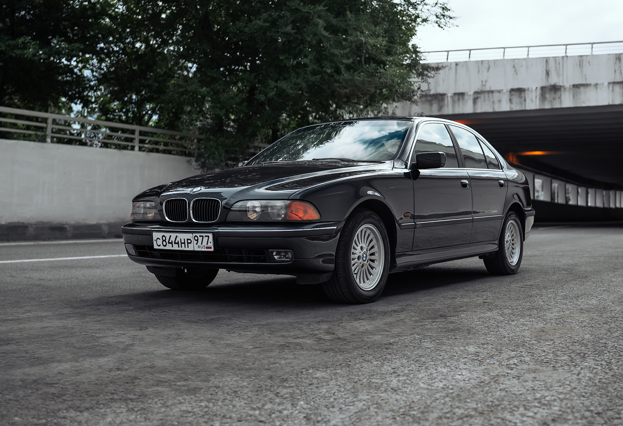 Аренда bmw 5-serii премиум класса 1998 года в городе Москва от 9592 руб./сутки, задний привод, двигатель: бензин, ОСАГО (Впишу в полис), без водителя, недорого, вид 10 - RentRide