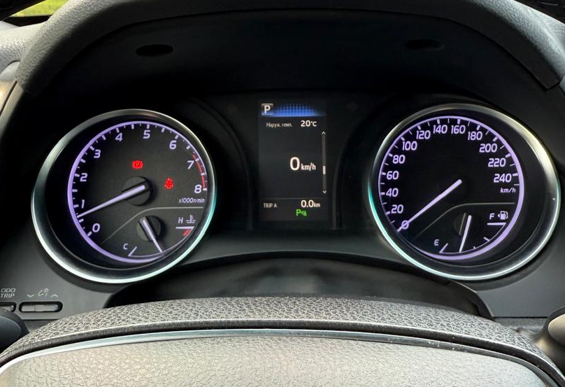 Аренда toyota camry бизнес класса 2019 года в городе Москва Ольховая от 5200 руб./сутки, передний привод, двигатель: бензин, объем 2 литра, ОСАГО (Мультидрайв), без водителя, недорого, вид 8 - RentRide
