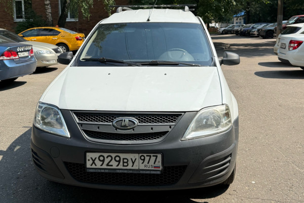 Прокат авто lada largus эконом класса 2013 года в городе Москва Нагорная от 2640 руб./сутки, передний привод, двигатель: бензин, объем 1.6 литров, ОСАГО (Впишу в полис), без водителя, недорого - RentRide