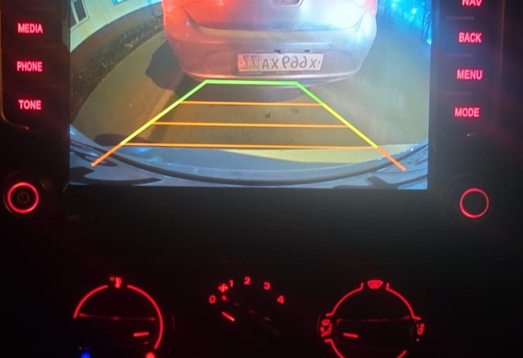 Аренда volkswagen polo эконом класса 2011 года в городе Москва Отрадное от 1990 руб./сутки, передний привод, двигатель: бензин, объем 1.6 литров, ОСАГО (Мультидрайв), без водителя, недорого, вид 10 - RentRide