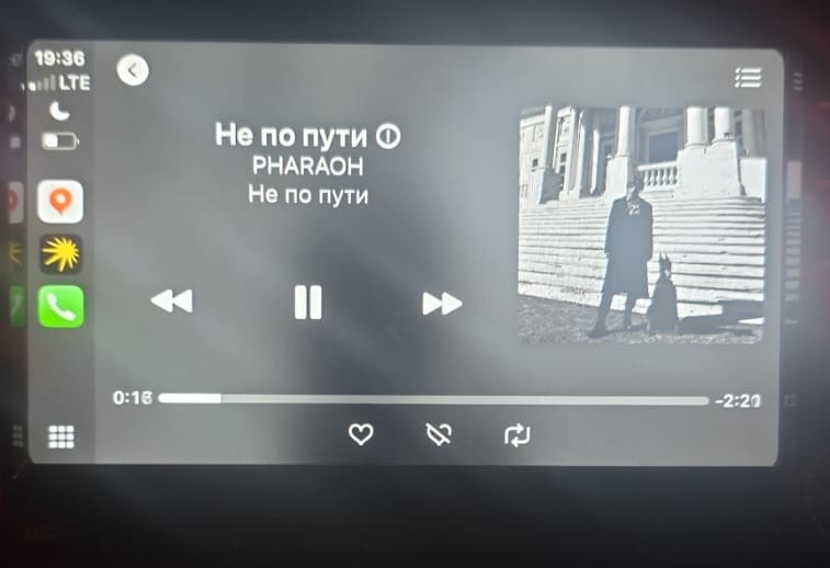 Аренда volkswagen polo эконом класса 2011 года в городе Москва Отрадное от 1990 руб./сутки, передний привод, двигатель: бензин, объем 1.6 литров, ОСАГО (Мультидрайв), без водителя, недорого, вид 11 - RentRide