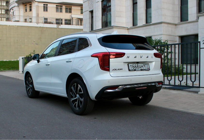 Аренда haval jolion стандарт класса 2023 года в городе Москва Славянский бульвар от 3800 руб./сутки, передний привод, двигатель: бензин, объем 1.5 литров, без водителя, недорого, вид 7 - RentRide