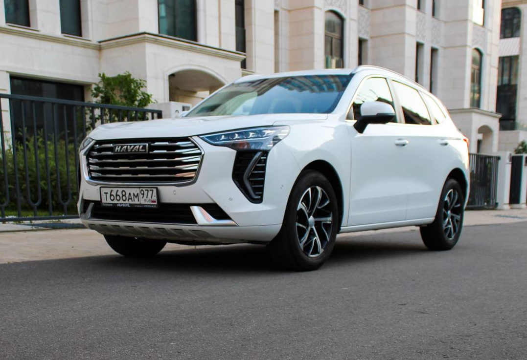 Аренда haval jolion стандарт класса 2023 года в городе Москва Славянский бульвар от 3800 руб./сутки, передний привод, двигатель: бензин, объем 1.5 литров, без водителя, недорого - RentRide
