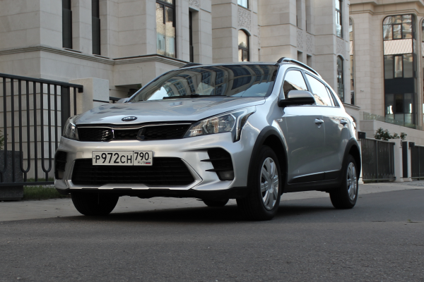 Прокат авто kia rio стандарт класса 2021 года в городе Москва Славянский бульвар от 3800 руб./сутки, передний привод, двигатель: бензин, объем 1.6 литров, каско (Мультидрайв), ОСАГО (Мультидрайв), без водителя, недорого - RentRide