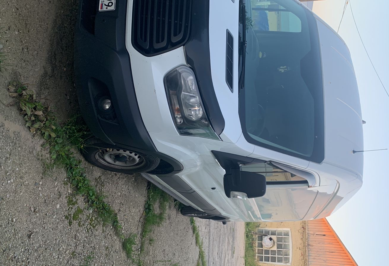 Аренда ford transit эконом класса 2019 года в городе Москва Юго-Восточная от 4800 руб./сутки, передний привод, двигатель: дизель, объем 2.2 литра, ОСАГО (Впишу в полис), без водителя, недорого, вид 2 - RentRide