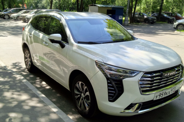 Прокат авто haval jolion комфорт класса 2023 года в городе Москва Новые Черемушки от 3300 руб./сутки, передний привод, двигатель: бензин, объем 1.5 литров, ОСАГО (Мультидрайв), без водителя, недорого - RentRide