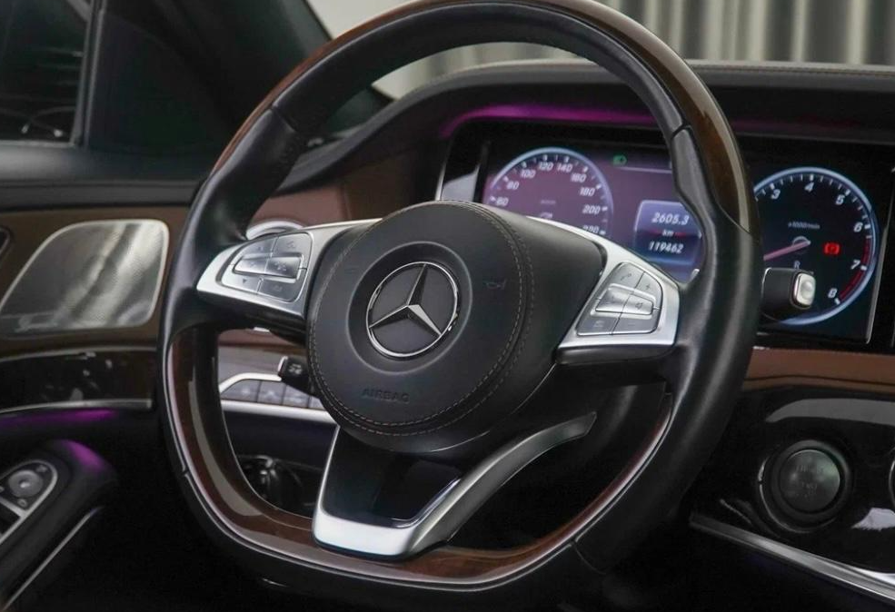 Аренда mercedes-benz s-klass премиум класса 2017 года в городе Москва Прокшино от 12000 руб./сутки, полный привод, двигатель: бензин, объем 4.7 литров, ОСАГО (Впишу в полис), без водителя, недорого, вид 17 - RentRide