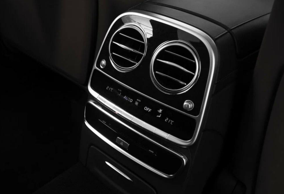 Аренда mercedes-benz s-klass премиум класса 2017 года в городе Москва Прокшино от 12000 руб./сутки, полный привод, двигатель: бензин, объем 4.7 литров, ОСАГО (Впишу в полис), без водителя, недорого, вид 11 - RentRide