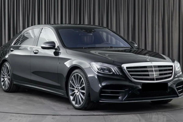Прокат авто mercedes-benz s-klass премиум класса 2017 года в городе Москва Прокшино от 12000 руб./сутки, полный привод, двигатель: бензин, объем 4.7 литров, ОСАГО (Впишу в полис), без водителя, недорого - RentRide