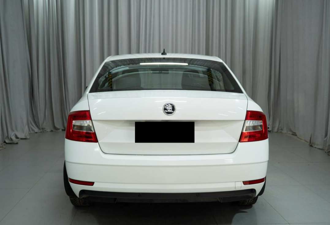Аренда skoda octavia эконом класса 2019 года в городе Москва Ольховая от 1900 руб./сутки, передний привод, двигатель: бензин, объем 1.6 литров, ОСАГО (Мультидрайв), без водителя, недорого, вид 4 - RentRide