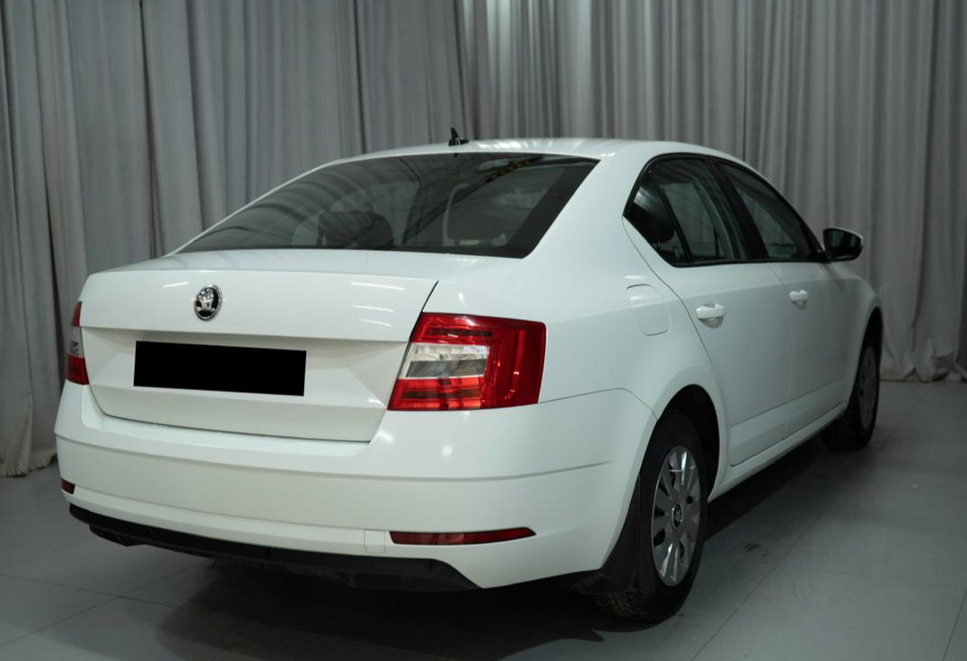 Аренда skoda octavia эконом класса 2019 года в городе Москва Ольховая от 1900 руб./сутки, передний привод, двигатель: бензин, объем 1.6 литров, ОСАГО (Мультидрайв), без водителя, недорого, вид 6 - RentRide