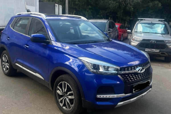 Прокат авто chery tiggo-4 эконом класса 2022 года в городе Москва Коптево от 2560 руб./сутки, передний привод, двигатель: бензин, объем 1.5 литров, ОСАГО (Мультидрайв), без водителя, недорого - RentRide