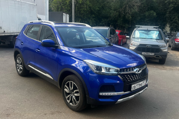 Прокат авто chery tiggo-4 эконом класса 2022 года в городе Москва Коптево от 2800 руб./сутки, передний привод, двигатель: бензин, объем 1.5 литров, ОСАГО (Мультидрайв), без водителя, недорого - RentRide