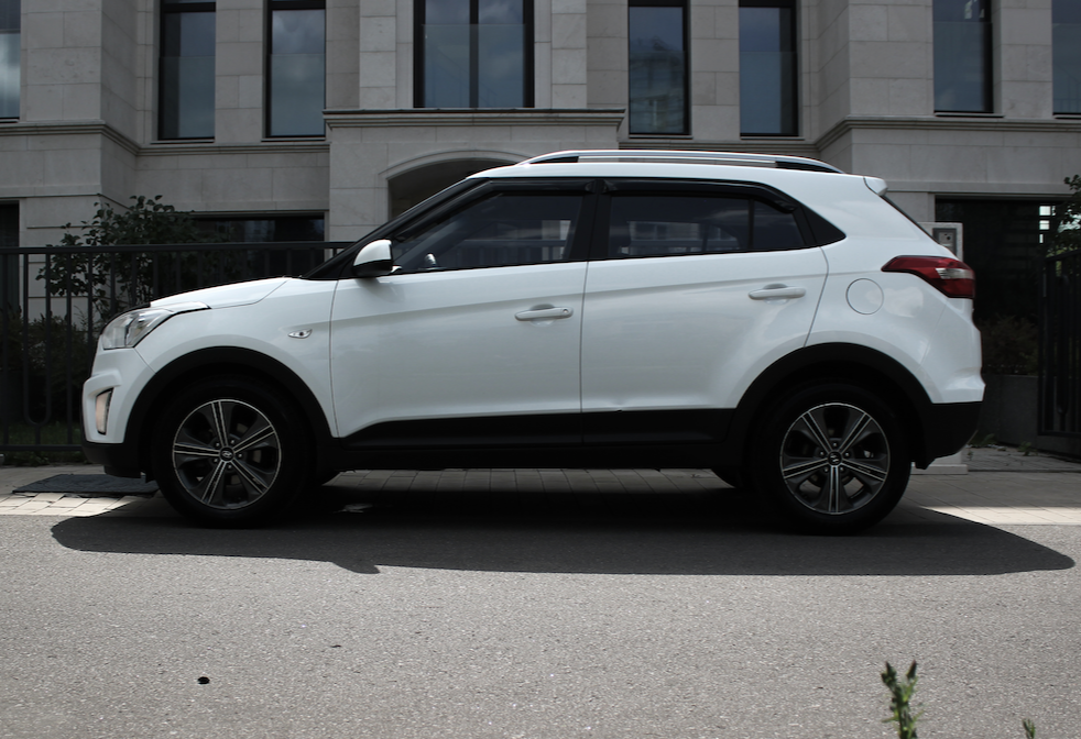 Аренда hyundai creta стандарт класса 2018 года в городе Москва Славянский бульвар от 4400 руб./сутки, передний привод, двигатель: бензин, объем 1.6 литров, каско (Мультидрайв), ОСАГО (Мультидрайв), без водителя, недорого, вид 6 - RentRide