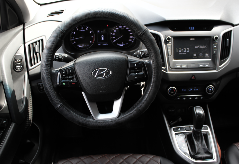 Аренда hyundai creta стандарт класса 2018 года в городе Москва Славянский бульвар от 4400 руб./сутки, передний привод, двигатель: бензин, объем 1.6 литров, каско (Мультидрайв), ОСАГО (Мультидрайв), без водителя, недорого, вид 2 - RentRide