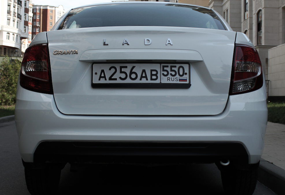 Аренда lada granta эконом класса 2024 года в городе Москва Славянский бульвар от 2600 руб./сутки, передний привод, каско (Мультидрайв), ОСАГО (Мультидрайв), без водителя, недорого, вид 6 - RentRide