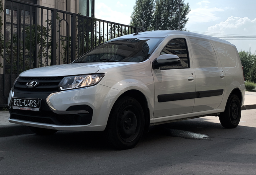 Аренда lada largus эконом класса 2024 года в городе Москва Славянский бульвар от 3000 руб./сутки, передний привод, каско (Мультидрайв), ОСАГО (Мультидрайв), без водителя, недорого - RentRide