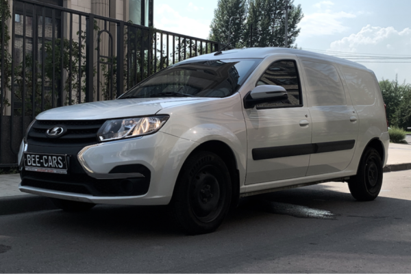 Прокат авто lada largus эконом класса 2024 года в городе Москва Славянский бульвар от 3000 руб./сутки, передний привод, каско (Мультидрайв), ОСАГО (Мультидрайв), без водителя, недорого - RentRide