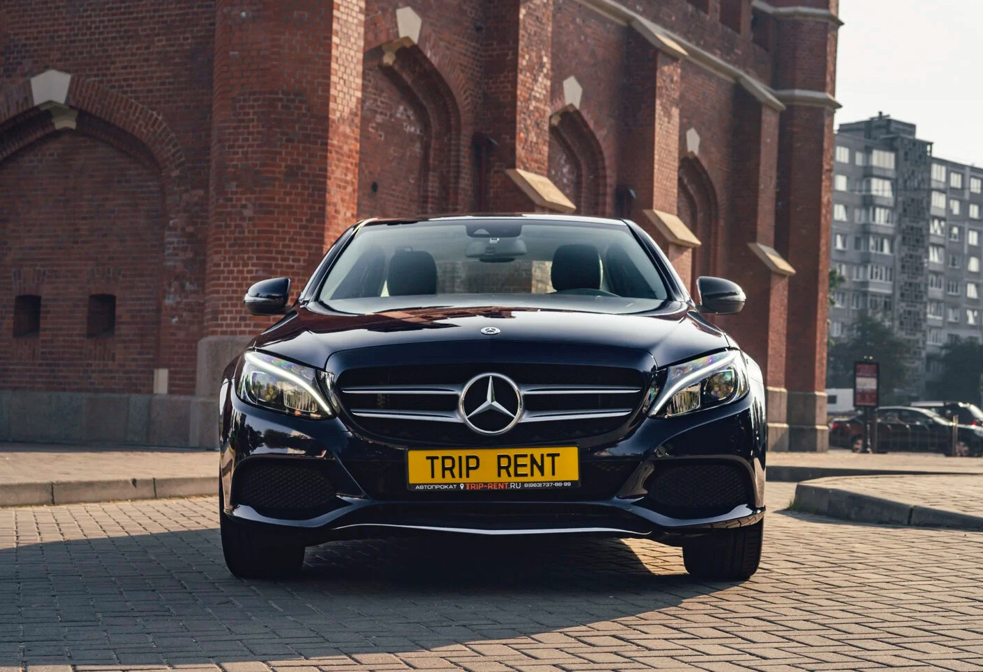 Аренда mercedes-benz c-klass бизнес класса 2018 года в городе Москва от 5592 руб./сутки, задний привод, двигатель: бензин, объем 1.6 литров, без водителя, недорого, вид 2 - RentRide