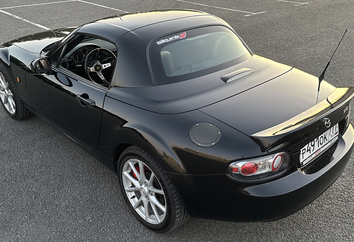 Аренда mazda mx-5 2008 года в городе Москва от 15992 руб./сутки, задний привод, двигатель: бензин, объем 2 литра, ОСАГО (Впишу в полис), без водителя, недорого, вид 12 - RentRide
