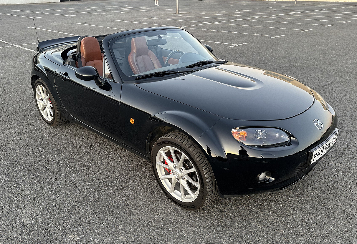 Аренда mazda mx-5 2008 года в городе Москва от 15992 руб./сутки, задний привод, двигатель: бензин, объем 2 литра, ОСАГО (Впишу в полис), без водителя, недорого, вид 13 - RentRide