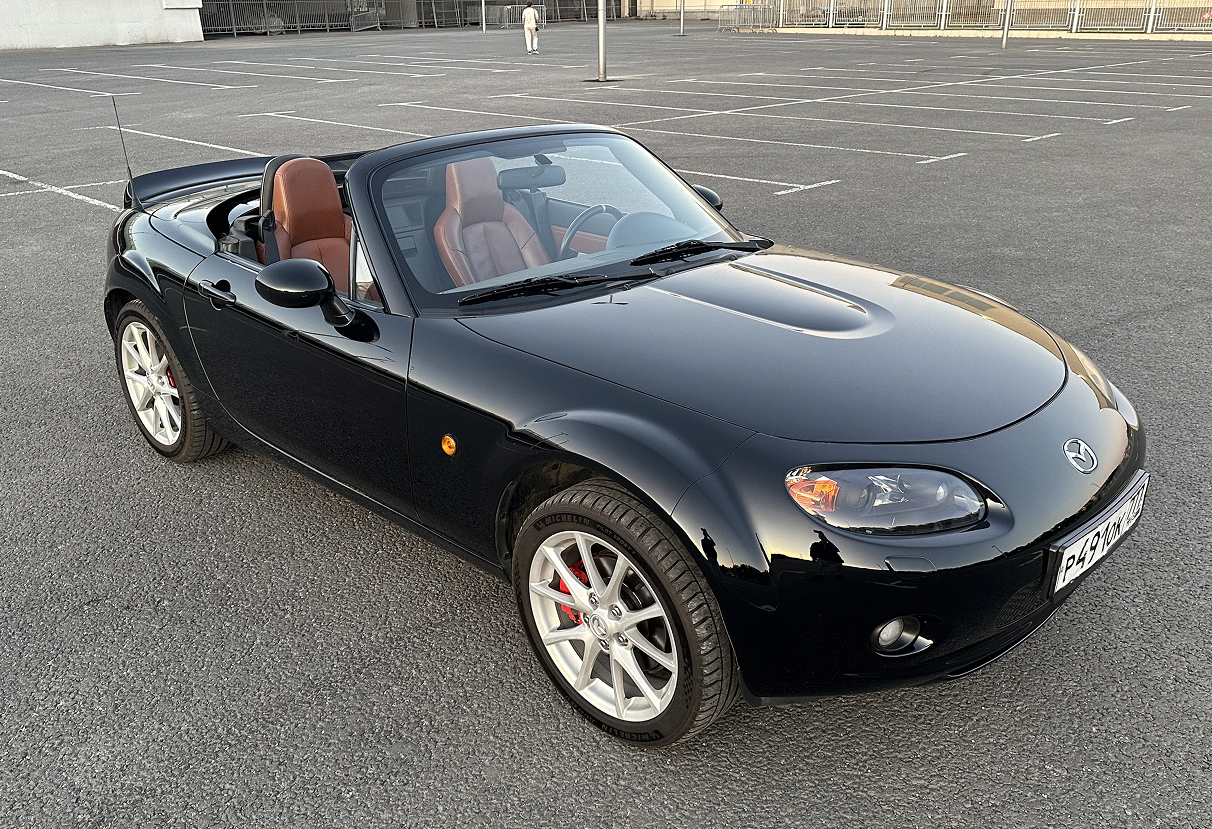 Аренда mazda mx-5 2008 года в городе Москва от 15992 руб./сутки, задний привод, двигатель: бензин, объем 2 литра, ОСАГО (Впишу в полис), без водителя, недорого, вид 10 - RentRide
