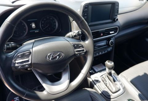 Аренда hyundai kona стандарт класса 2020 года в городе Москва Речной вокзал от 3500 руб./сутки, полный привод, двигатель: бензин, ОСАГО (Мультидрайв), без водителя, недорого, вид 5 - RentRide