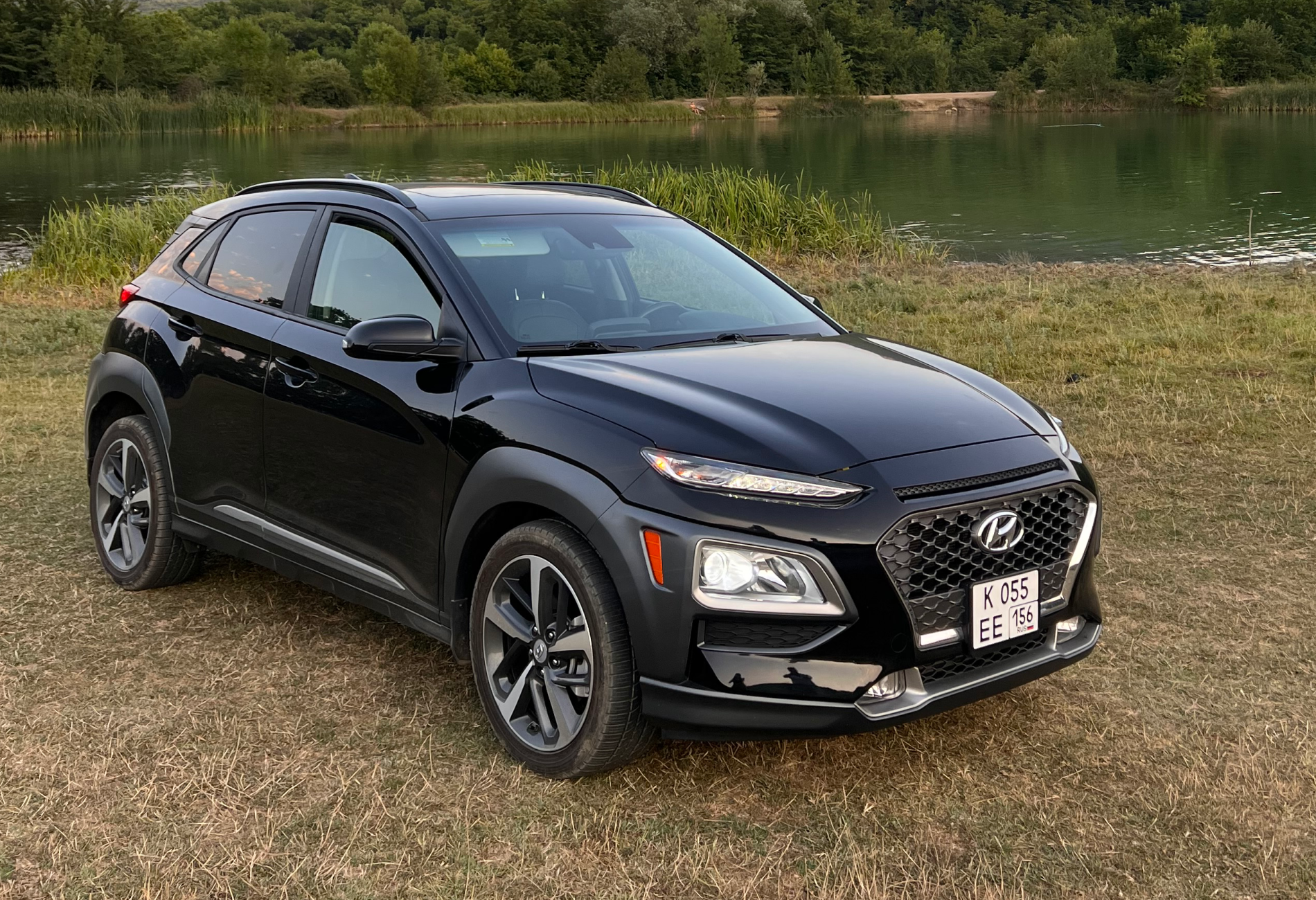 Аренда hyundai kona стандарт класса 2020 года в городе Москва Речной вокзал от 3500 руб./сутки, полный привод, двигатель: бензин, ОСАГО (Мультидрайв), без водителя, недорого, вид 2 - RentRide