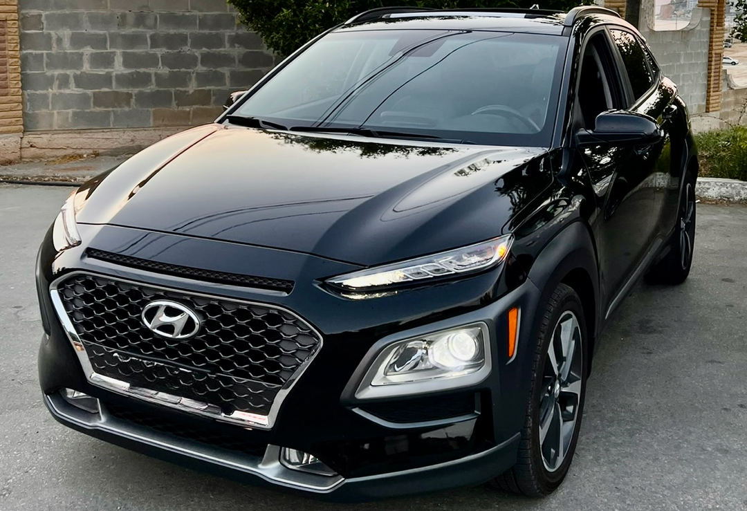 Аренда hyundai kona стандарт класса 2020 года в городе Москва Речной вокзал от 3500 руб./сутки, полный привод, двигатель: бензин, ОСАГО (Мультидрайв), без водителя, недорого - RentRide