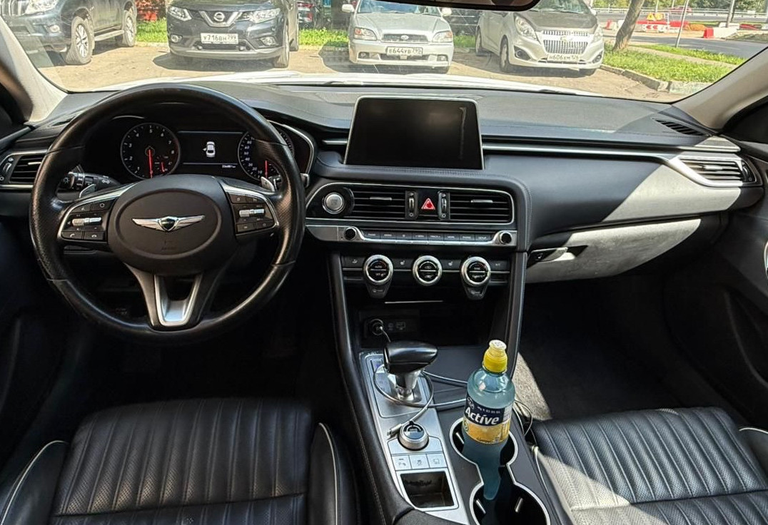 Аренда genesis g70 бизнес класса 2018 года в городе Москва Нагорная от 5500 руб./сутки, полный привод, двигатель: бензин, объем 2 литра, без водителя, недорого, вид 6 - RentRide