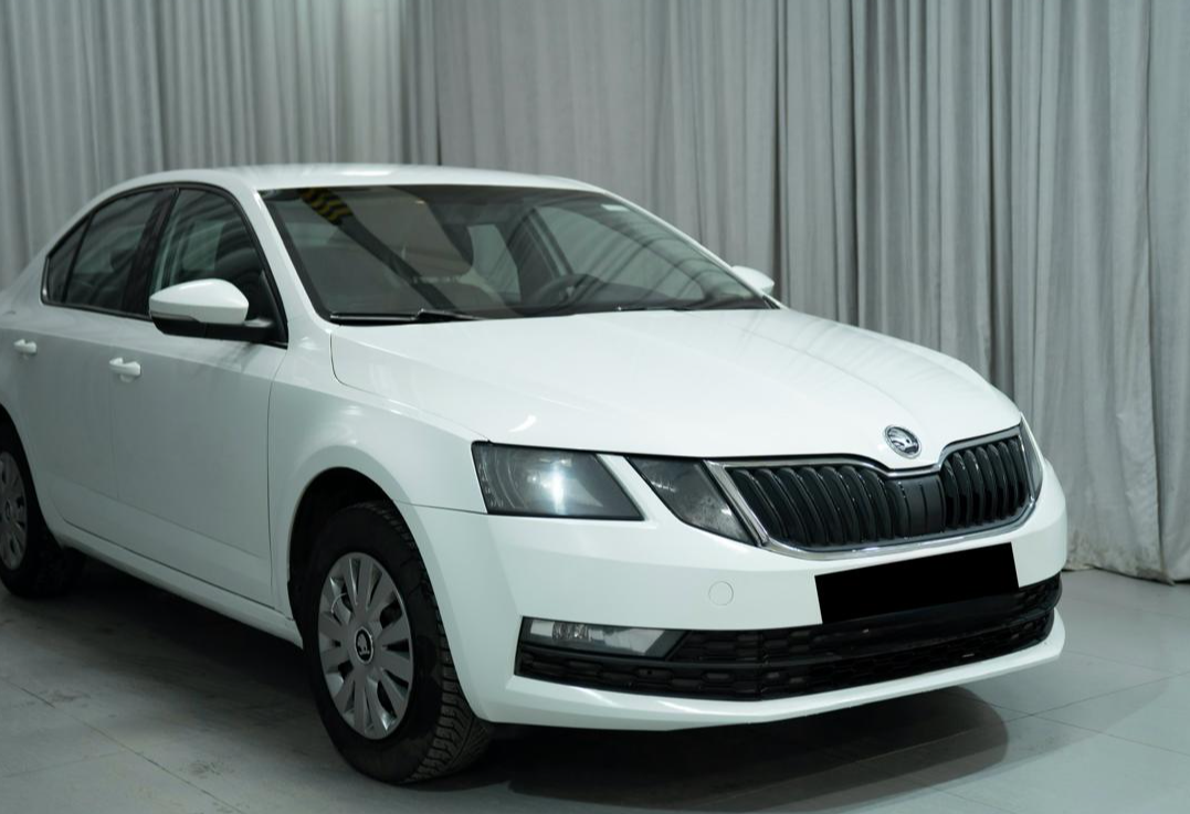 Аренда skoda octavia эконом класса 2019 года в городе Москва Яхромская от 1900 руб./сутки, передний привод, двигатель: бензин, объем 1.6 литров, ОСАГО (Мультидрайв), без водителя, недорого, вид 2 - RentRide
