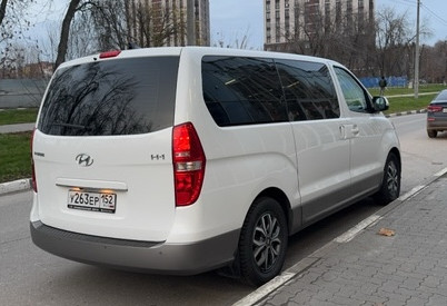 Аренда hyundai h-1 комфорт класса 2021 года в городе Москва от 7600 руб./сутки, задний привод, двигатель: дизель, объем 2.5 литров, ОСАГО (Мультидрайв), без водителя, недорого, вид 11 - RentRide