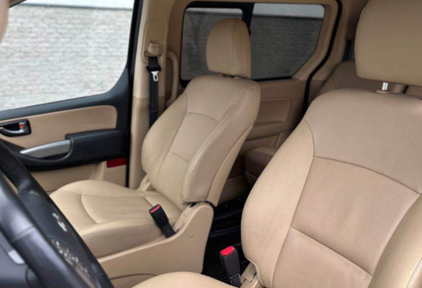 Аренда hyundai h-1 комфорт класса 2021 года в городе Москва от 7800 руб./сутки, задний привод, двигатель: дизель, объем 2.5 литров, ОСАГО (Мультидрайв), без водителя, недорого, вид 7 - RentRide