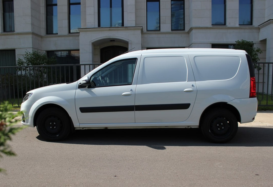 Аренда lada largus 2024 года в городе Москва Матвеевское от 3000 руб./сутки, передний привод, двигатель: бензин, объем 1.6 литров, каско (Мультидрайв), ОСАГО (Мультидрайв), без водителя, недорого, вид 2 - RentRide