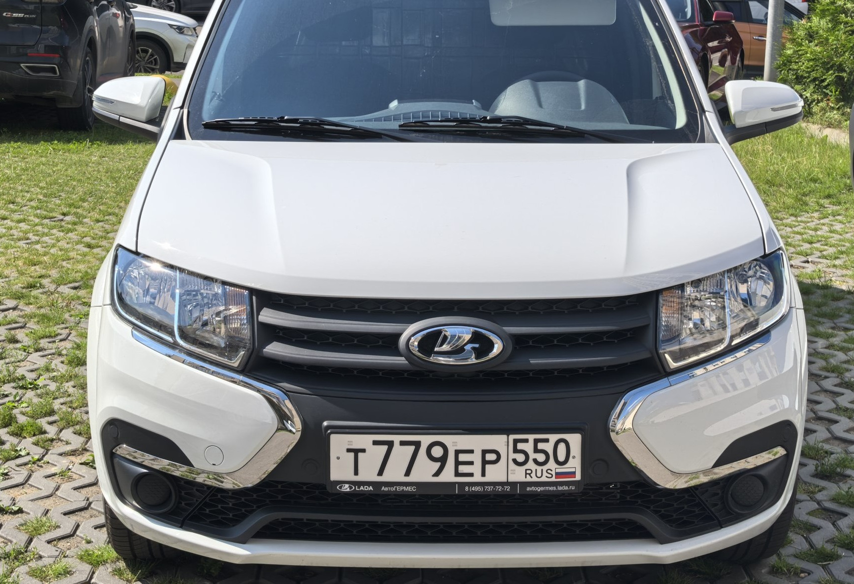 Аренда lada largus эконом класса 2024 года в городе Москва Матвеевское от 3000 руб./сутки, передний привод, двигатель: бензин, объем 1.6 литров, каско (Мультидрайв), ОСАГО (Мультидрайв), без водителя, недорого, вид 2 - RentRide