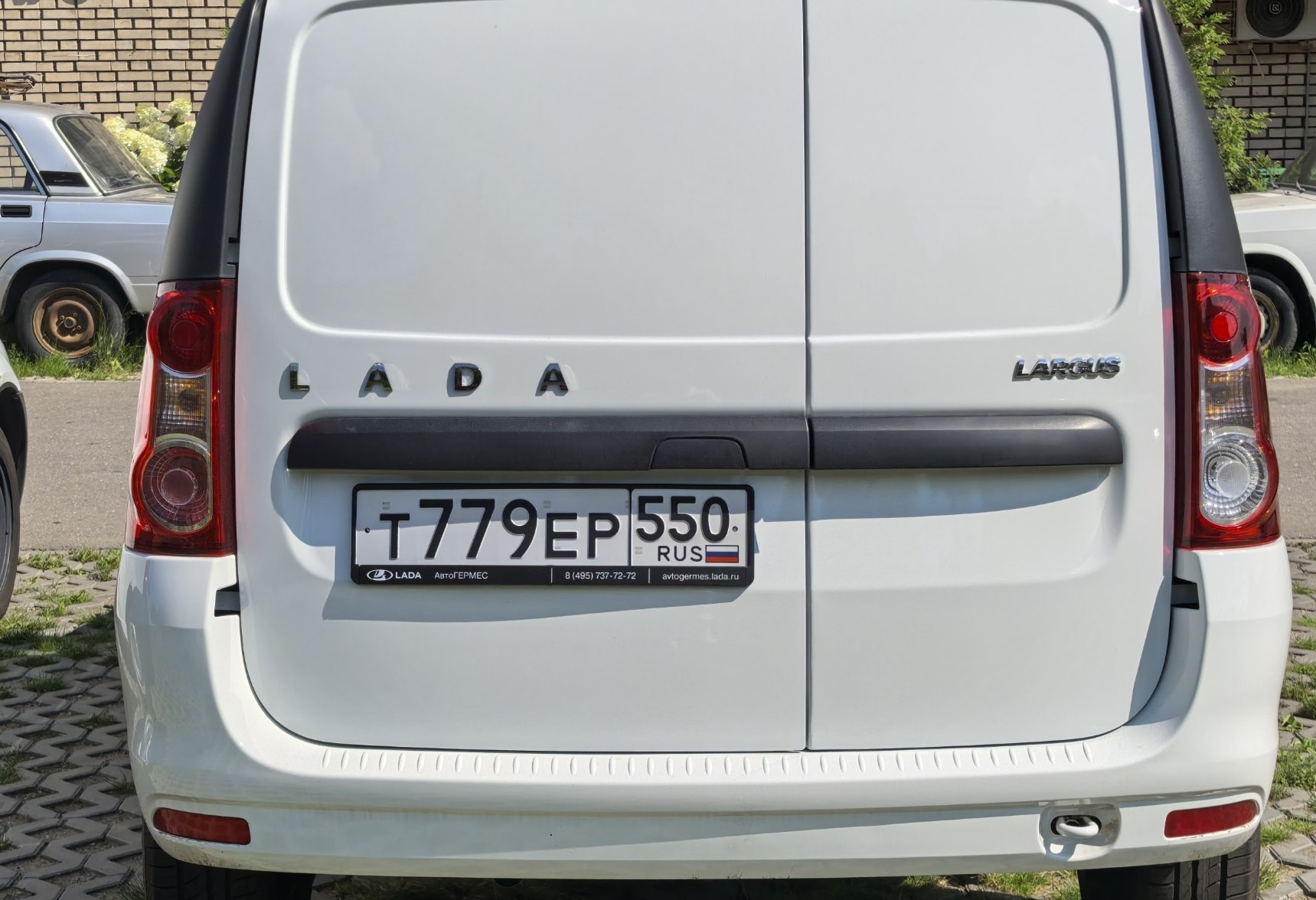 Аренда lada largus эконом класса 2024 года в городе Москва Матвеевское от 3000 руб./сутки, передний привод, двигатель: бензин, объем 1.6 литров, каско (Мультидрайв), ОСАГО (Мультидрайв), без водителя, недорого, вид 3 - RentRide