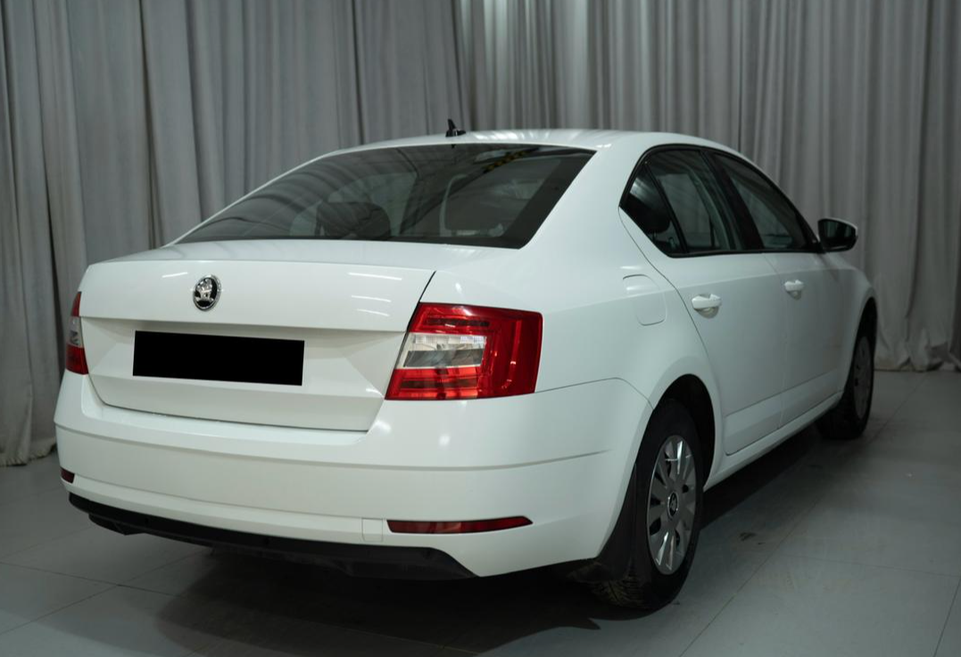 Аренда skoda octavia эконом класса 2019 года в городе Москва Яхромская от 1900 руб./сутки, передний привод, двигатель: бензин, объем 1.6 литров, ОСАГО (Мультидрайв), без водителя, недорого, вид 6 - RentRide