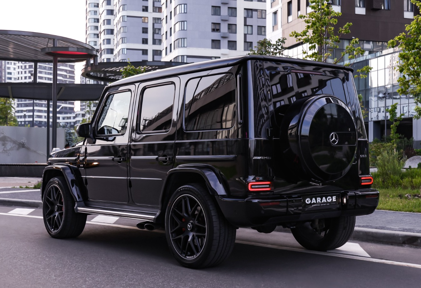 Аренда mercedes-benz g-63-amg премиум класса 2021 года в городе Москва Авиамоторная от 52000 руб./сутки, полный привод, двигатель: бензин, объем 4 литра, каско (Мультидрайв), ОСАГО (Мультидрайв), без водителя, недорого, вид 3 - RentRide