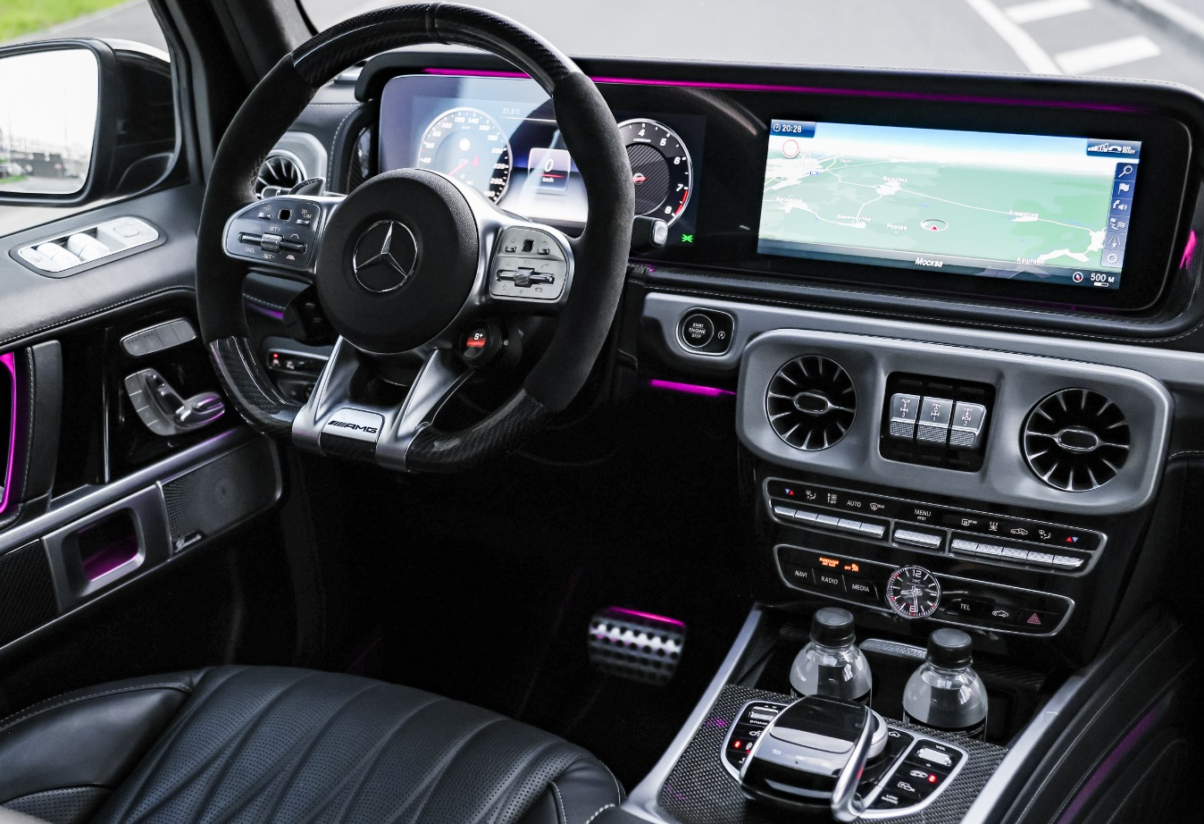 Аренда mercedes-benz g-63-amg премиум класса 2021 года в городе Москва Авиамоторная от 52000 руб./сутки, полный привод, двигатель: бензин, объем 4 литра, каско (Мультидрайв), ОСАГО (Мультидрайв), без водителя, недорого, вид 5 - RentRide